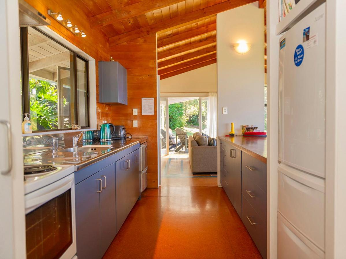 Hahei Hideaway - Hahei Holiday Home Экстерьер фото